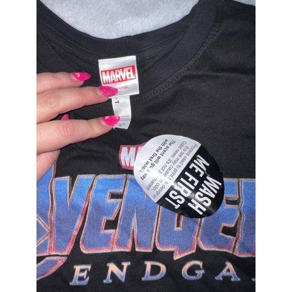 NWT Disney Marvel Avengers Graphic T-Shirt - Picture 2 of 2